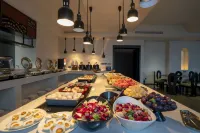 Leshan Yunshang bathing pool Hotel (Shihao Plaza Store of Leshan High speed Railway Station - breakfast