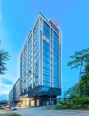 Chaoshan Huanpeng Hotel (Jieyang Chaoshan Airport Branch) Hotels near Jieyangjichang Railway Station