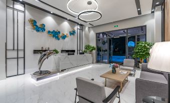 Kunming Dolphin Bay Boutique Hotel (Gaoxin Wuyue Plaza)