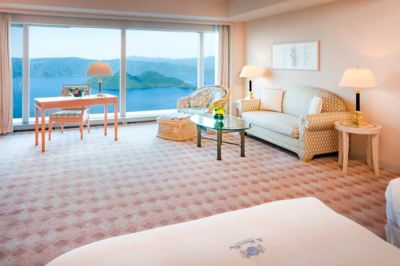 【ジュニアスイートツイン】洞爺湖ビュー ザ・ウィンザーホテル洞爺リゾート & スパの写真