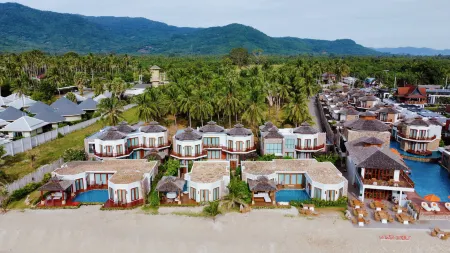 Yotaka @Khanom Отели в г. Кханом