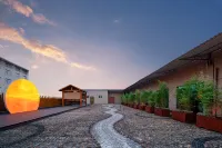 QI HEHOTEL