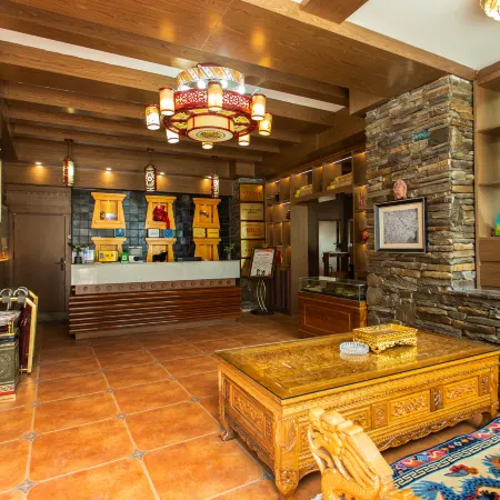Kangding Renjia  Culture Theme Hotel