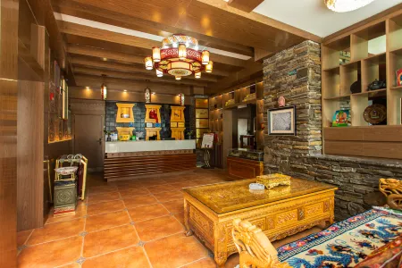 Kangding Renjia  Culture Theme Hotel Отели в г. Кандин