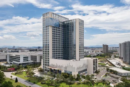 Grand Madison Hotel Huangshan Отели рядом с достопримечательностью «Huizhou Cultural Park · Huashang Villa - Swimming Pool»