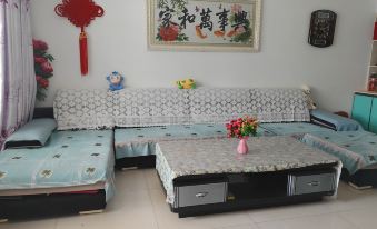 Republic Plateau Lijing Family Hotel