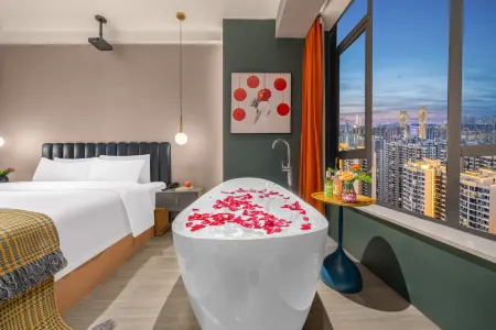 Me Young Me House Hotel (Changsha Gaotie Nanzhan Wuyue Guangchang) Отели рядом с достопримечательностью «Hunan Biological and Electromechanical Polytechnic (Donghu Campus)»