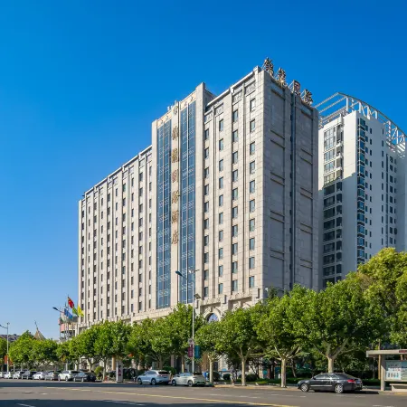 Jin Long International Hotel Отели рядом с достопримечательностью «Стадион Тяньцзиня»