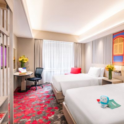 Deluxe Double Queen Royal Plaza on Scotts Promo Code