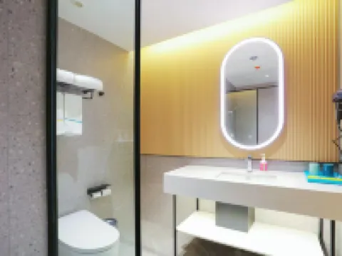 City Comfort Inn Hotel (Shenyang Shenbei University Town Fangte) Hotels near Shenbei