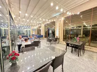 GM城市霍特爾 8 Ноября附近的飯店