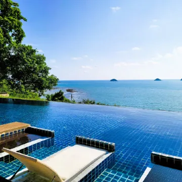 Koh Chang Cliff Beach Resort Отели рядом с достопримечательностью «Шесть Кай- Бэй»