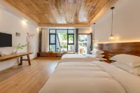 Yujian Yuanshan Villa Wild Garden Hot Springs Homestay (Hailuogou Glacier Forest Park)
