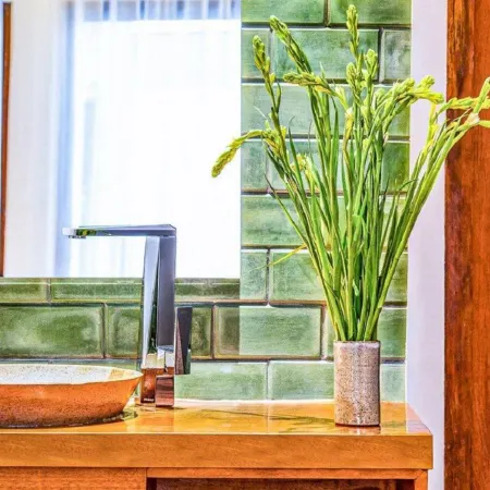 The Atelier Hotel Отели рядом с достопримечательностью «Псар Чаас (Старый Рынок)»