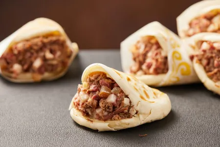 Power Valley International Hotel Отели рядом с достопримечательностью «Baoding Zoo»