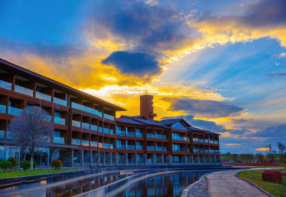 1. 옌위안 바이린후..