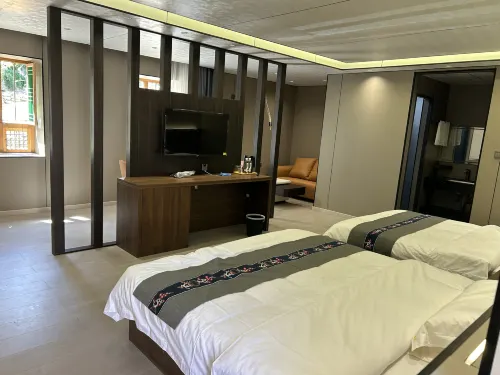 Huatang Yiyuan Boutique Homestay