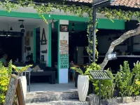 Singabu Bungalows Hotel in zona Porto di Sampalan