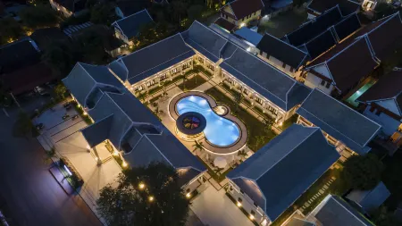 Choasis Hotel Отели рядом с достопримечательностью «Wat Wisunalat»