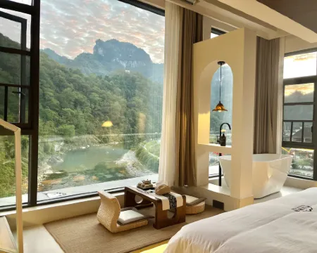 Panshan Xidu Scenic Hotel Hotel di Jishou