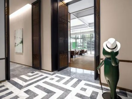 Cordis Shanghai Seaworld Отели рядом с достопримечательностью «Shanghai Electric Power Technology and Management College»