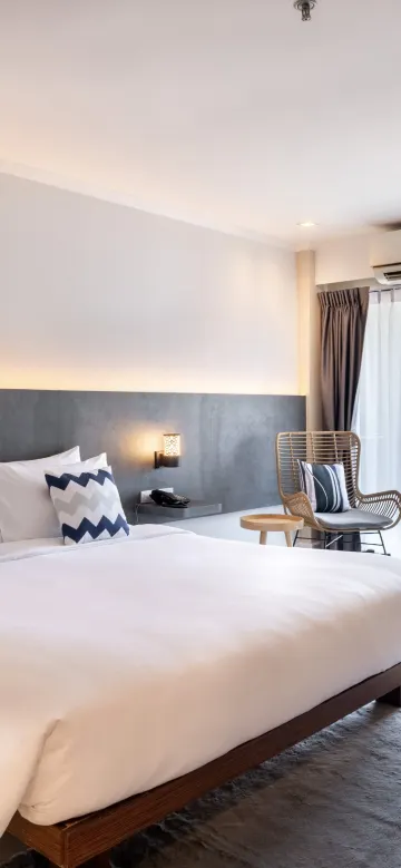 เฟรนด์แอนด์แฟมิลี่รูม