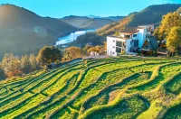 Floral Lux Hotel·Yichun Jiuyu Xinzhi Light Luxury Homestay (Mingyueshan Hot Spring Resort Branch) Hotels in Yichun