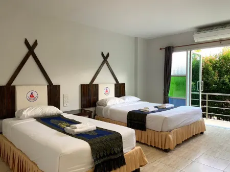 Saensukkho Green Hotel & Resort Отели в г. Wiang Chai