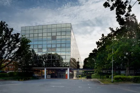 easyHotel Milton Keynes Отели рядом с достопримечательностью «ANV Measurement Systems»