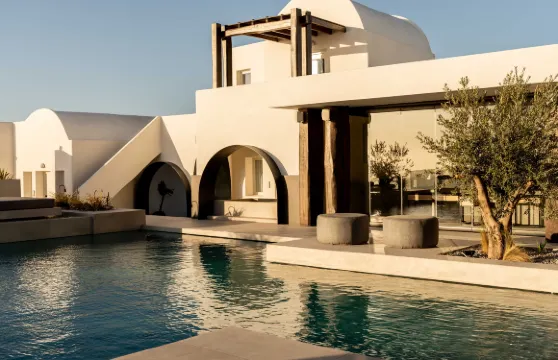 羅卡貝拉聖託里尼水療酒店