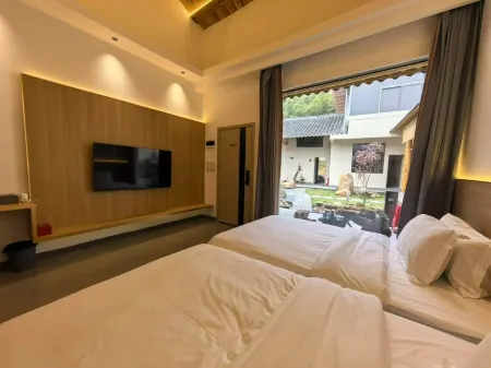 Jingshanyun Homestay Отели рядом с достопримечательностью «Guangdong Songshan Vocational and Technical College»