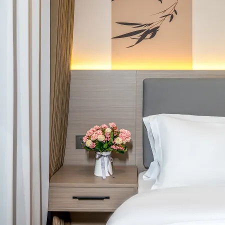 Ningming Yuelai Holiday Hotel