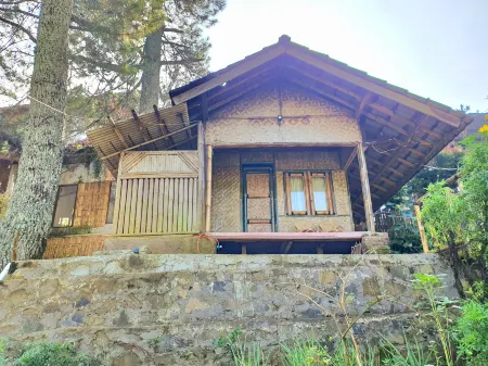 Ciwidey Jungle Camp & Villa Отели в г. Pasirjambu