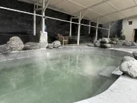 Ya'an Yinqi Guquan Homestay (Zhougong Mountain Tourist Resort) - Hot Springs