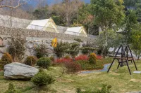 LU SHAN ZHENSHANYUE INN