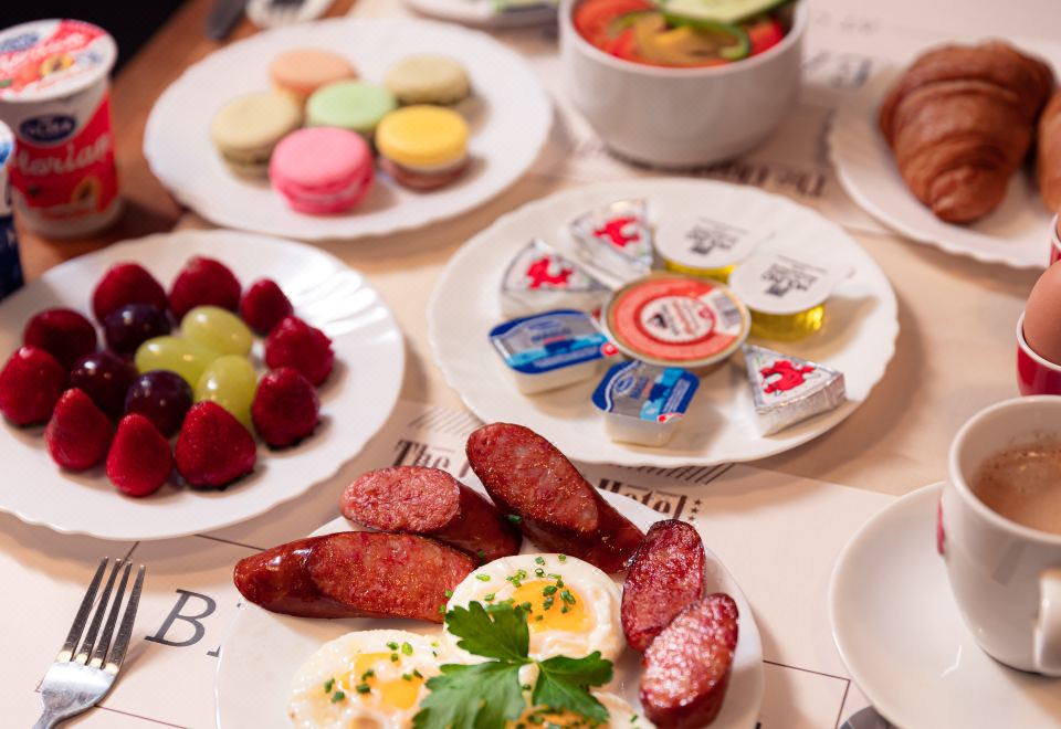 더 카를 호텔 로비