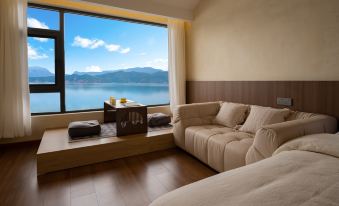 Lugu Lake Sunshine Boutique Hotel