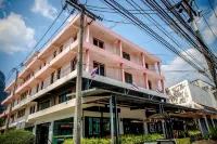 Lukmuang 2 Hotel Отели рядом с достопримечательностью «Бухта Пханг Нга»
