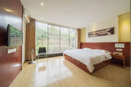 Leaf Hotel Отели рядом с достопримечательностью «Xiangnan University»