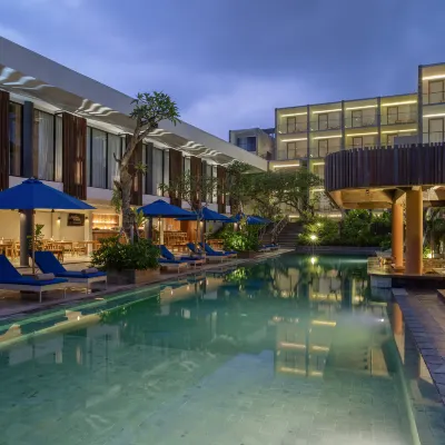 Dialoog Seminyak Hotels near Petitenget