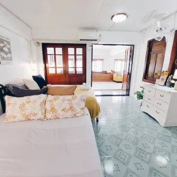 Hello Sunshine Hotels near Ayutthaya Royal Palace