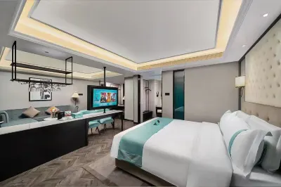 Westin Audio-Visual Homestay (Youth Street Subway Station & Color TV Tower Night Market Branch)