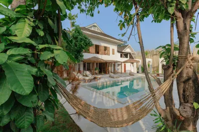 Pool | Prime Location | Old Town | Tanpuri Watket