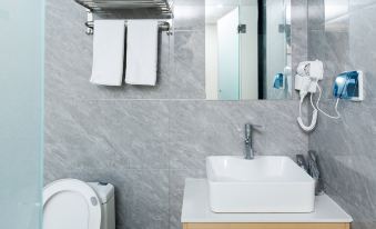 Green Lemon Express Hotel (Bengbu Railway Station First Affiliated Hospital )