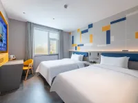 7Days Inn Hotel (Baoding Baobai Shopping Plaza Xinxiu School) Hotels near Baoding Botanical Garden