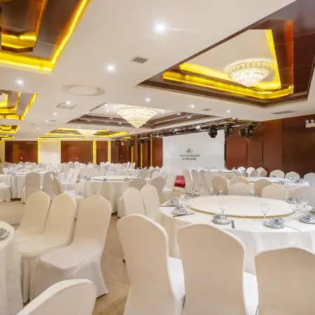 Mingmen Grand Rezen Hotel (Kunlun Lake Hotan New Night Market)
