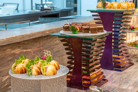 Mingmen Grand Rezen Hotel (Kunlun Lake Hotan New Night Market)