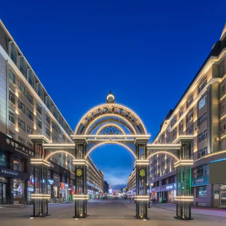 Jifeng Resort Hotel (Heihe Central Commercial Pedestrian Street Branch)