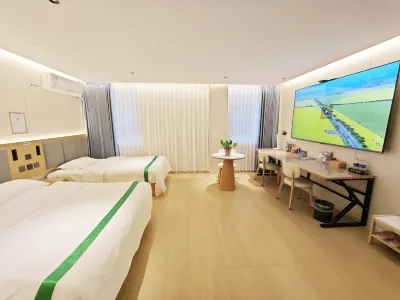 Waltz Hotel