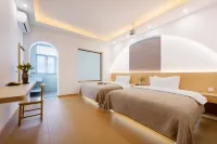 Dali NuanTu Mountain and Water Designer Boutique Hotel